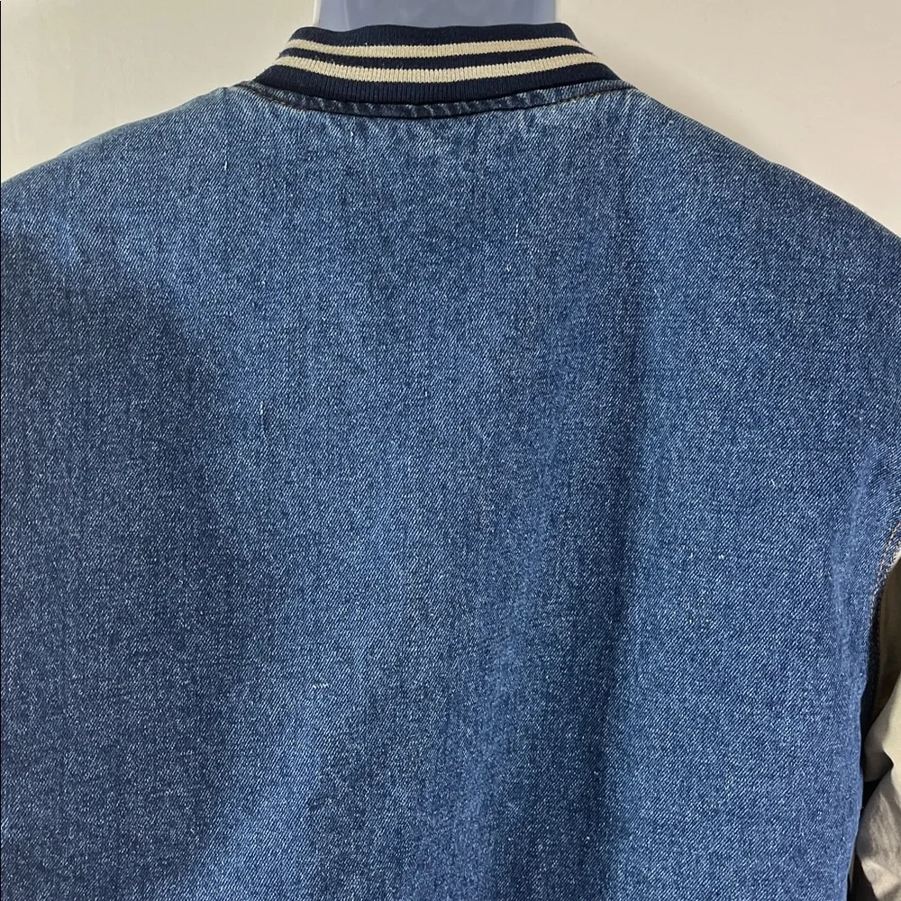 Faded Glory Authentic Blue Jeans Jacket Boys Size XL
Quilted Lining Snap Front - Picture 8 of 10